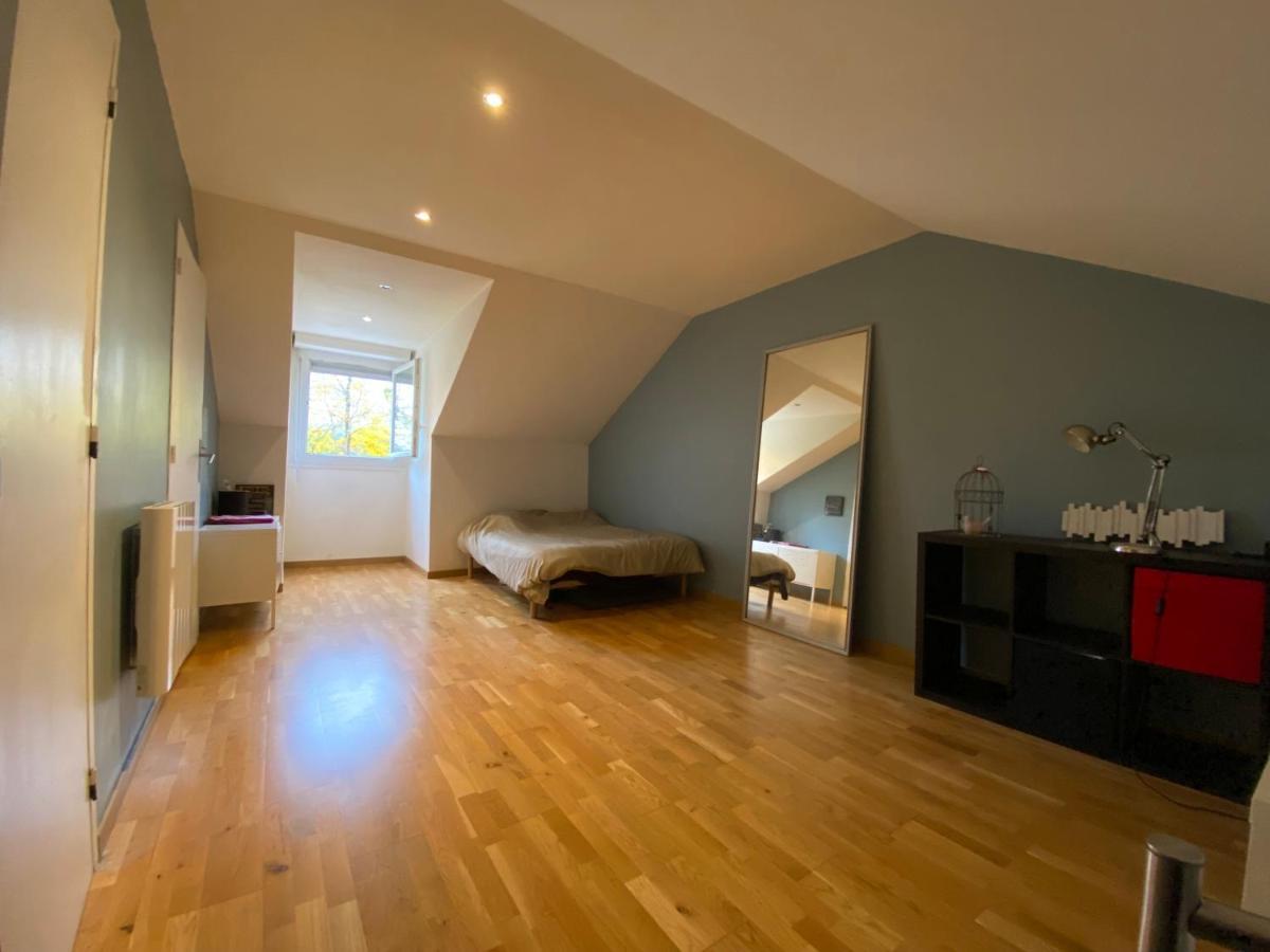 Une Belle Chambre Au Calme Avec Piscine Ormesson-sur-Marne Exterior photo